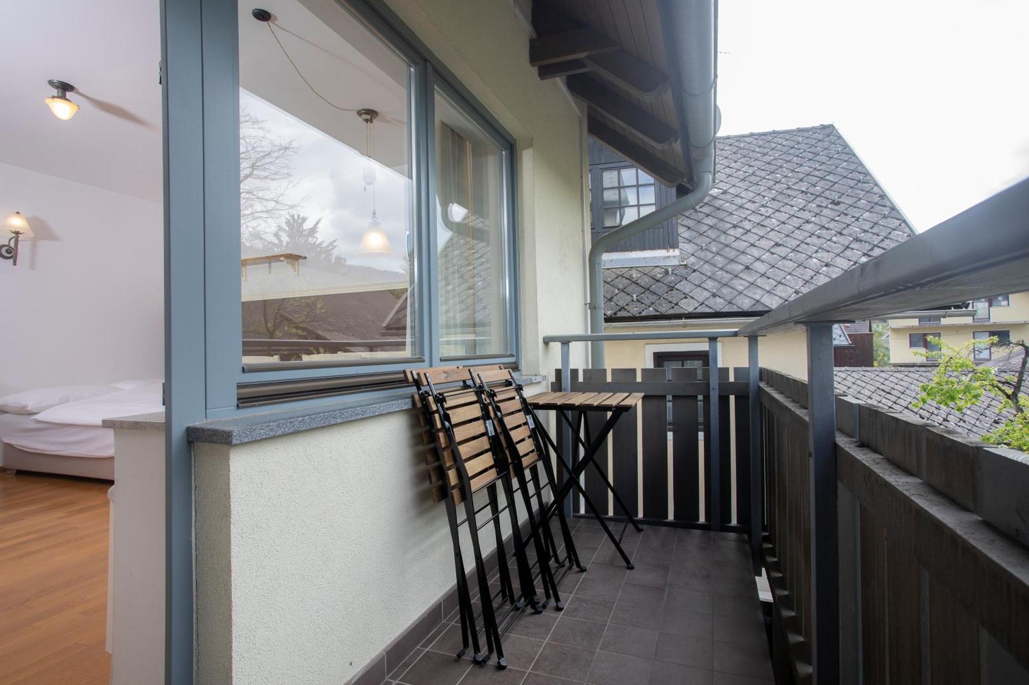 Lakeside Apartma
