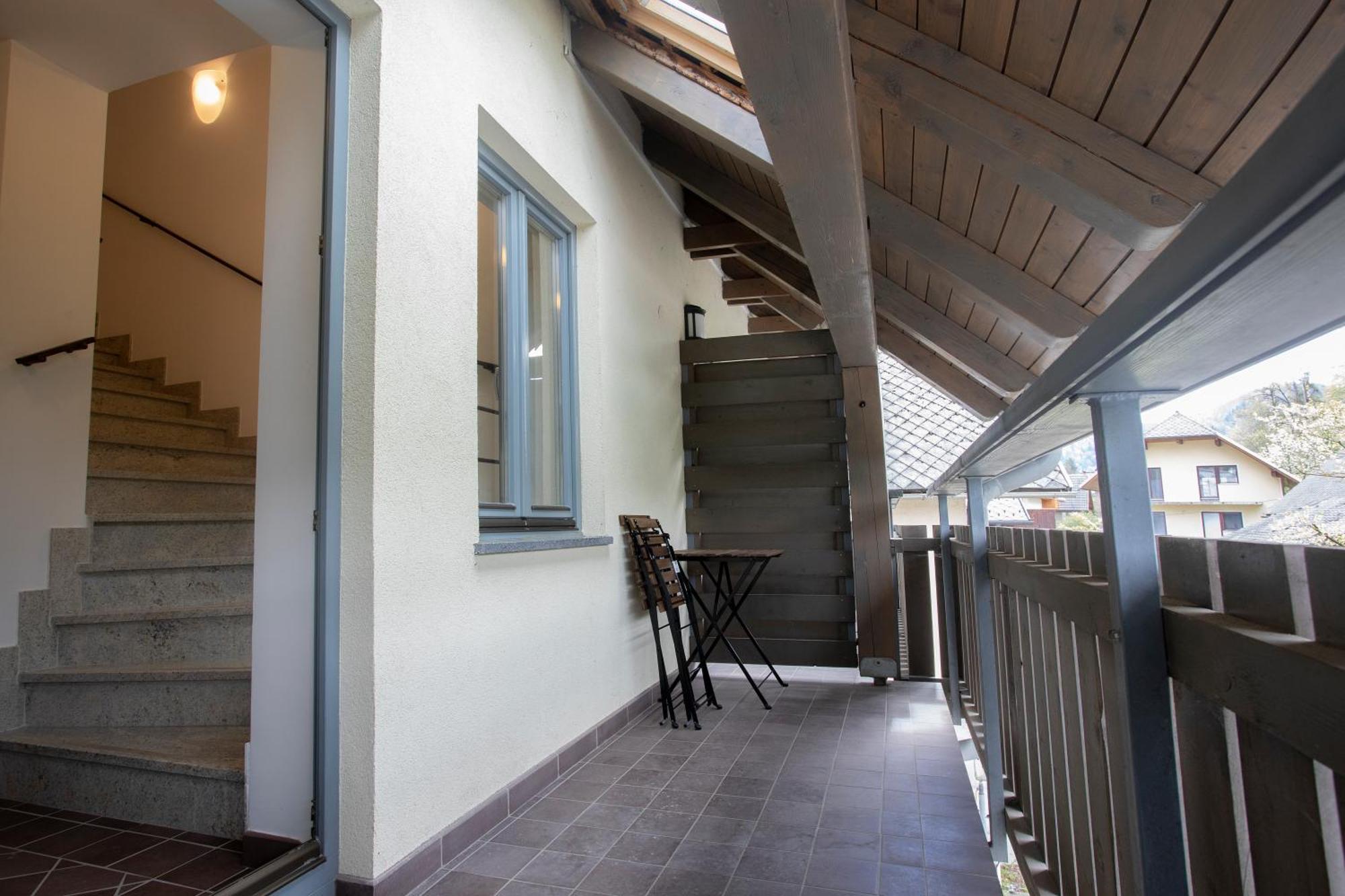 Lakeside Apartma