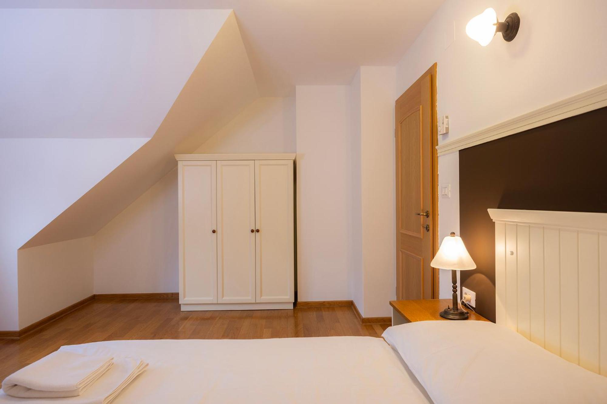 Apartma Lakeside