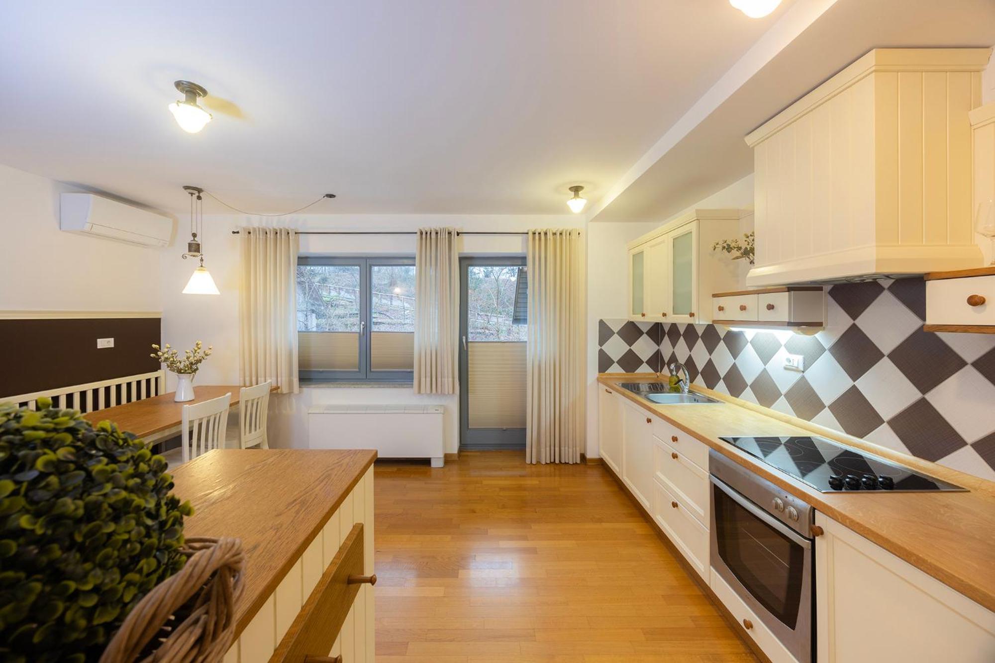 Lakeside Apartment Bled