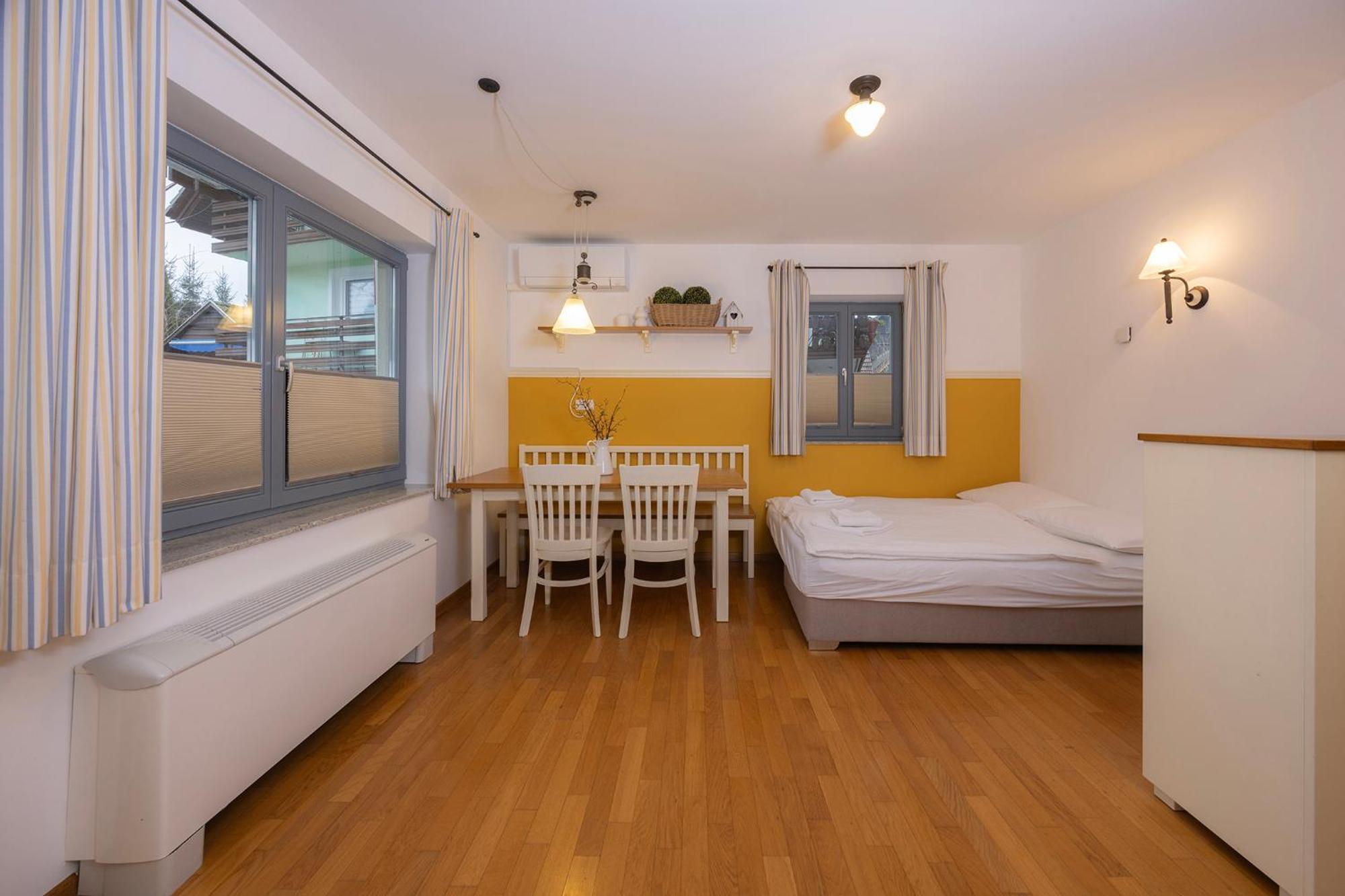 Lakeside Apartma